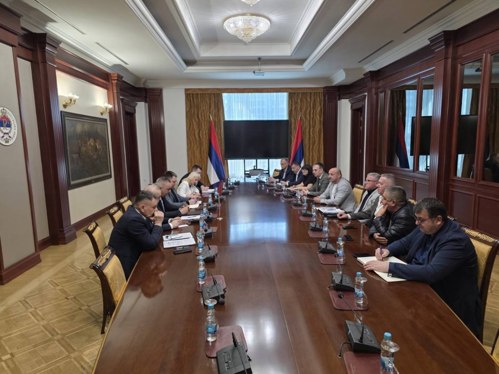 Minić: Vlada na raspolaganju prevoznicima Savo Minić